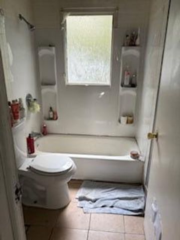 7461 Dolphin, Redford, MI 48239