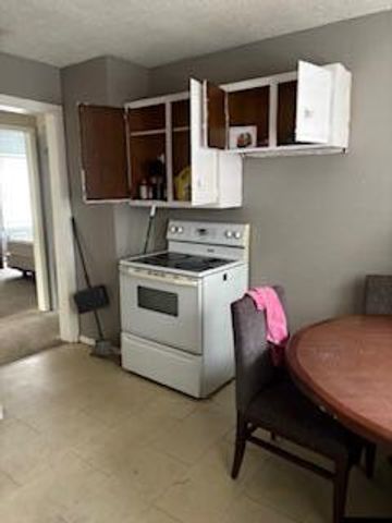 7461 Dolphin, Redford, MI 48239