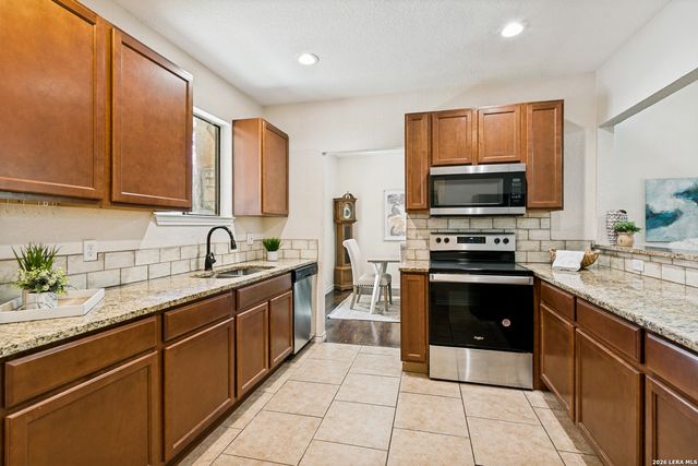 14414 Ledgewood St, San Antonio, TX 78233