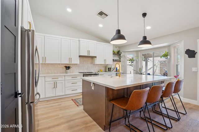 1131 N PEBBLE BEACH Drive, Gilbert, AZ 85234