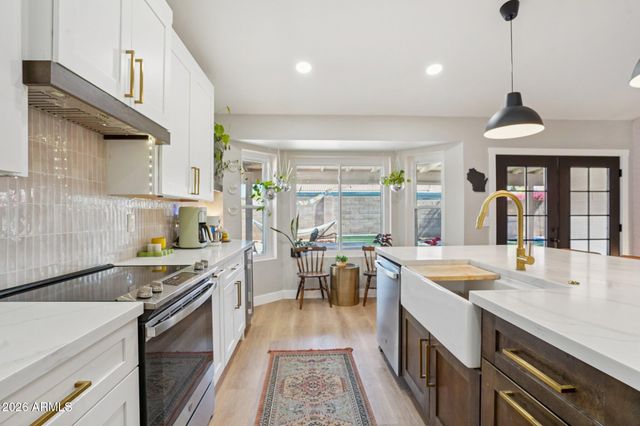 1131 N PEBBLE BEACH Drive, Gilbert, AZ 85234