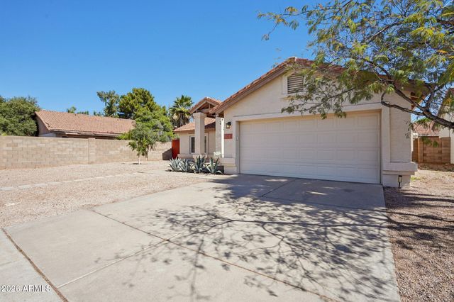 1131 N PEBBLE BEACH Drive, Gilbert, AZ 85234