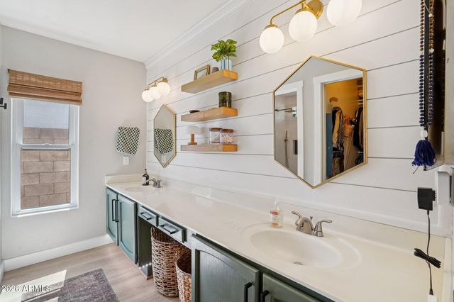 1131 N PEBBLE BEACH Drive, Gilbert, AZ 85234