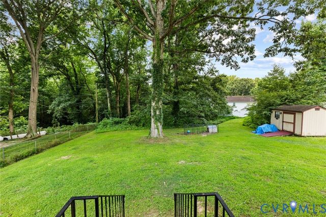9812 Ashwood Rd, North Chesterfield, VA 23237