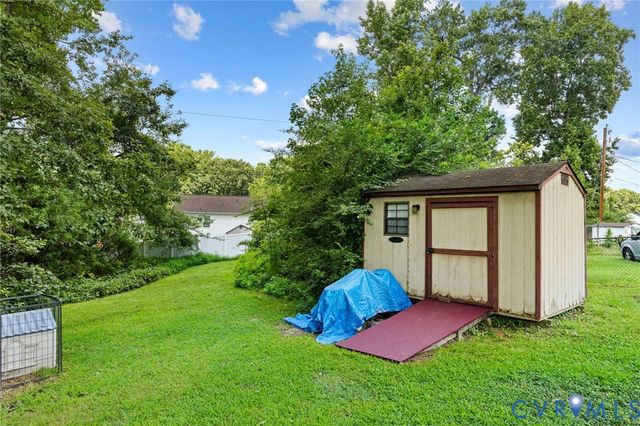 9812 Ashwood Rd, North Chesterfield, VA 23237
