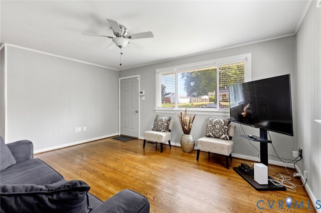 9812 Ashwood Rd, North Chesterfield, VA 23237