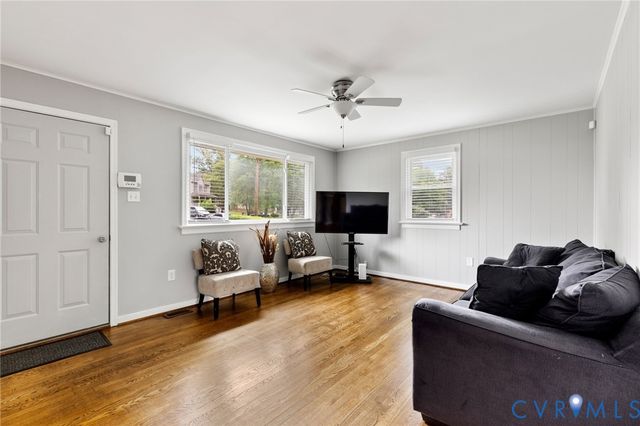 9812 Ashwood Rd, North Chesterfield, VA 23237