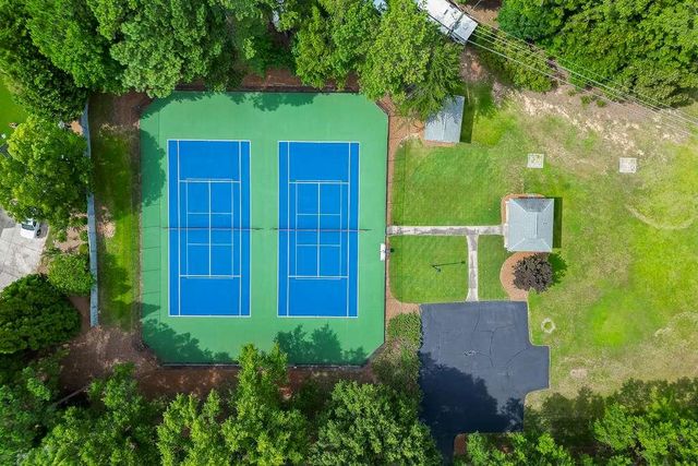 9315 Spinnaker Lane, Gainesville, GA 30506