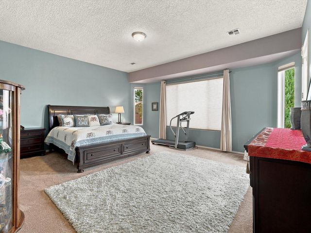 40 Vista Hermosa Place NE, Rio Rancho, NM 87124