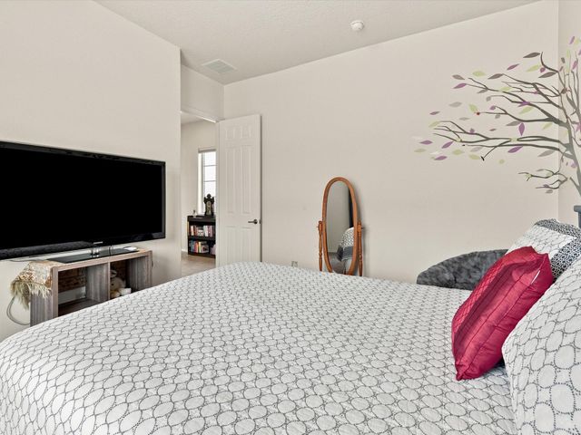 40 Vista Hermosa Place NE, Rio Rancho, NM 87124