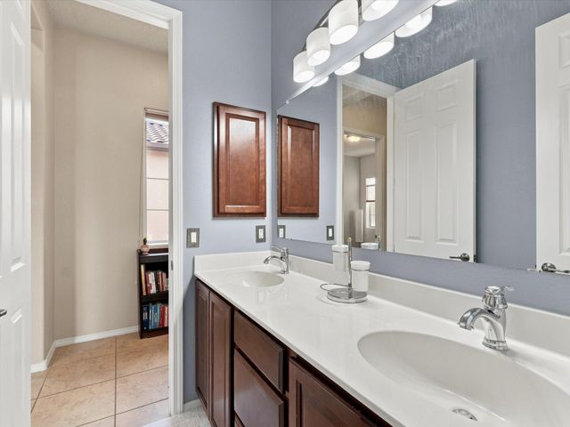 40 Vista Hermosa Place NE, Rio Rancho, NM 87124