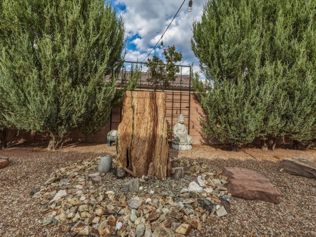 40 Vista Hermosa Place NE, Rio Rancho, NM 87124