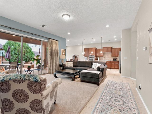 40 Vista Hermosa Place NE, Rio Rancho, NM 87124