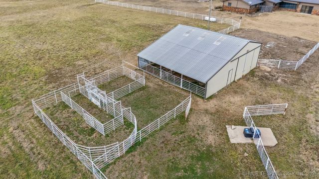 437367 E 320 Road, Big Cabin, OK 74332