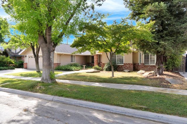 1367 E Decatur Avenue, Fresno, CA 93720