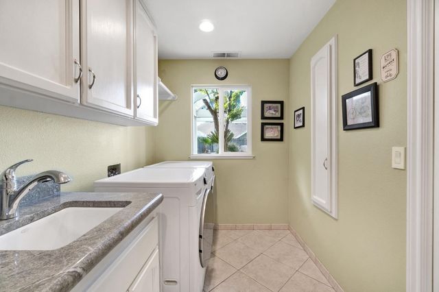 1367 E Decatur Avenue, Fresno, CA 93720