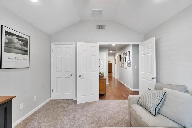 1367 E Decatur Avenue, Fresno, CA 93720