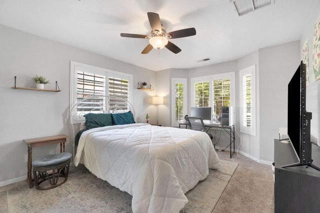 1367 E Decatur Avenue, Fresno, CA 93720