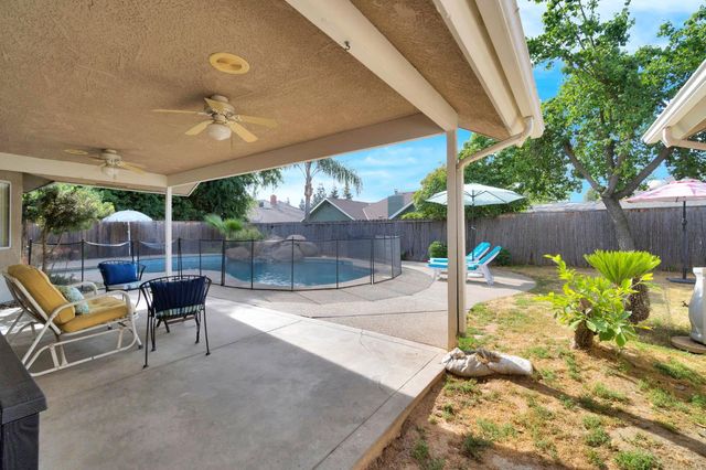 1367 E Decatur Avenue, Fresno, CA 93720