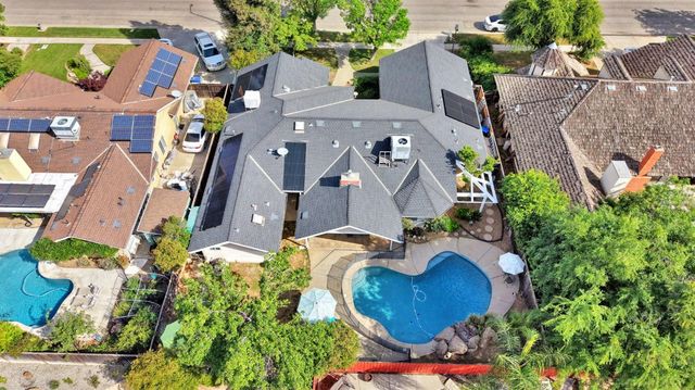 1367 E Decatur Avenue, Fresno, CA 93720