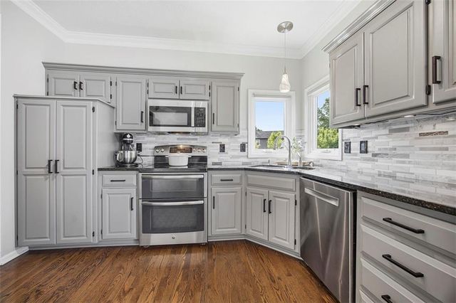 13975 W 148 Street, Olathe, KS 66062