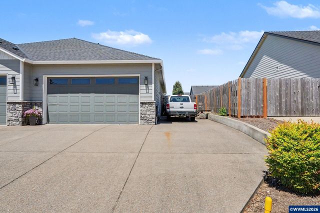 525 NE Aspen St, Sublimity, OR 97385
