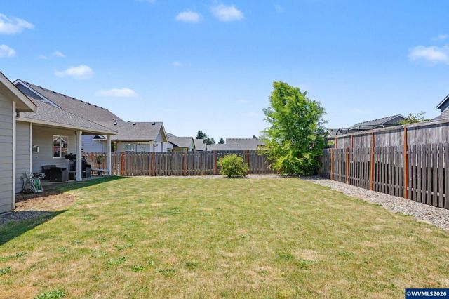 525 NE Aspen St, Sublimity, OR 97385