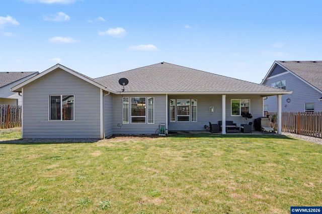 525 NE Aspen St, Sublimity, OR 97385