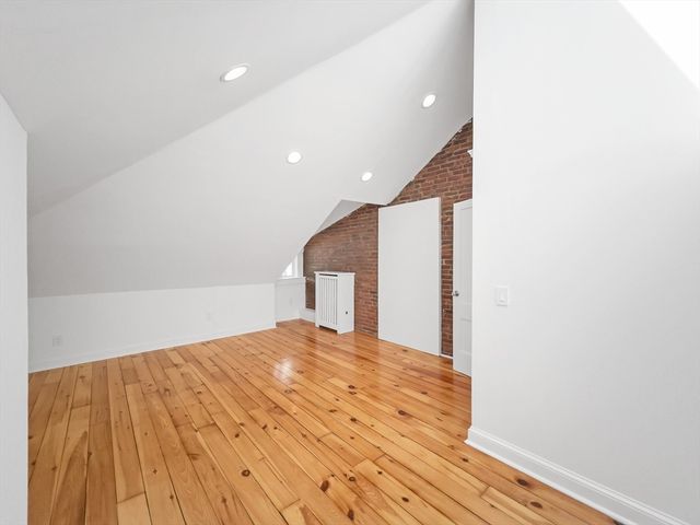 100 Chestnut Avenue 3, Boston, MA 02130