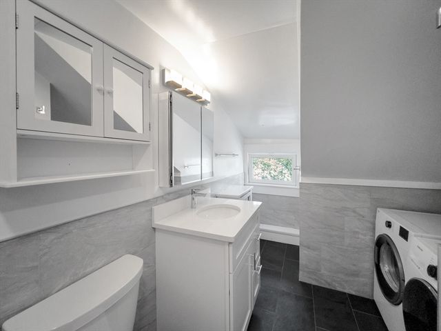 100 Chestnut Avenue 3, Boston, MA 02130