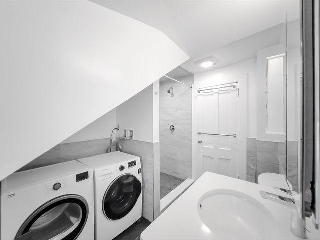 100 Chestnut Avenue 3, Boston, MA 02130