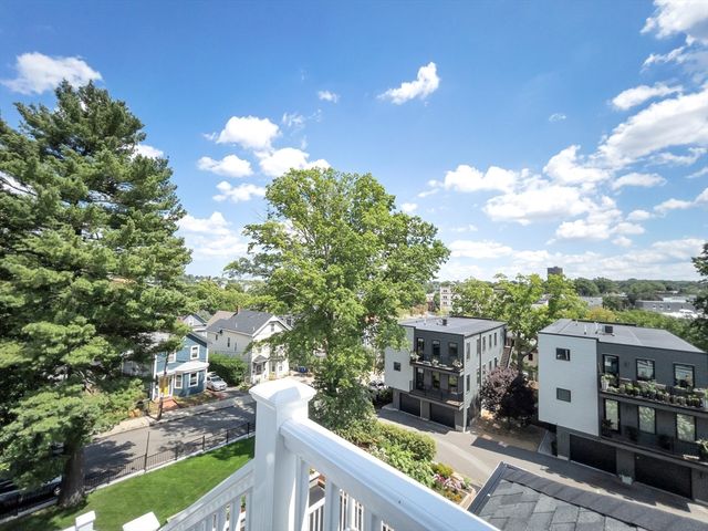 100 Chestnut Avenue 3, Boston, MA 02130