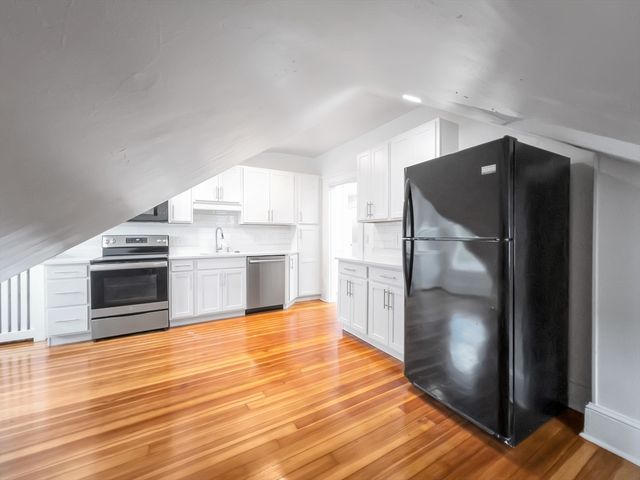 100 Chestnut Avenue 3, Boston, MA 02130