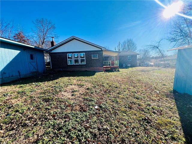 1206 Spruce Avenue, Berryville, AR 72616