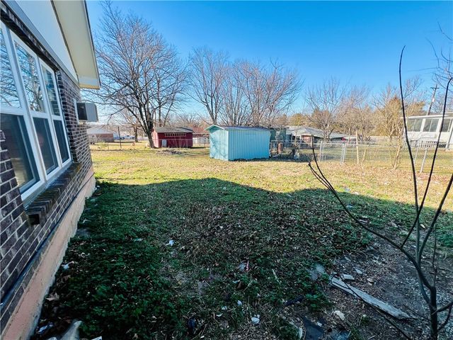 1206 Spruce Avenue, Berryville, AR 72616