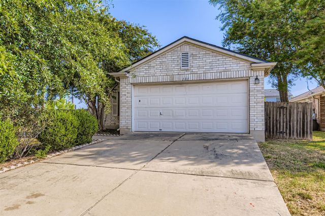 101 Bandara Woods BLVD, Elgin, TX 78621