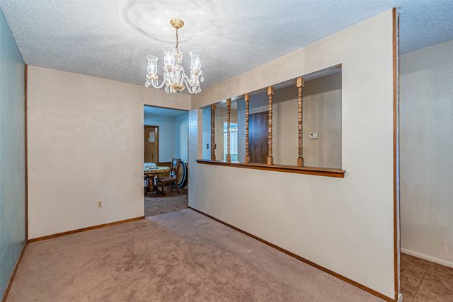 2211 Clover Park Drive, Arlington, TX 76013