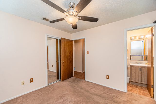 2211 Clover Park Drive, Arlington, TX 76013