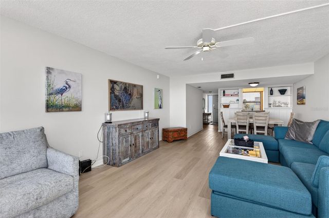 300 WOODETTE DRIVE 404B, Dunedin, FL 34698