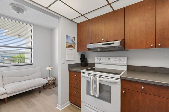 300 WOODETTE DRIVE 404B, Dunedin, FL 34698