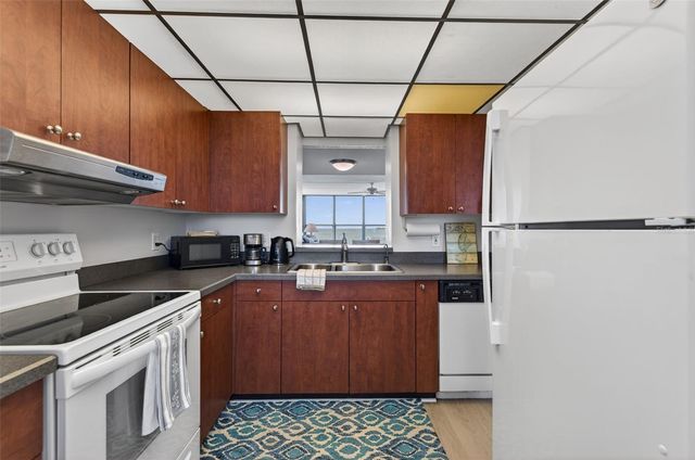 300 WOODETTE DRIVE 404B, Dunedin, FL 34698