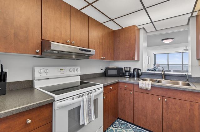 300 WOODETTE DRIVE 404B, Dunedin, FL 34698