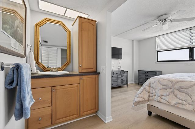 300 WOODETTE DRIVE 404B, Dunedin, FL 34698