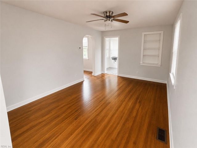1808 Croyden RD, Norfolk, VA 23503
