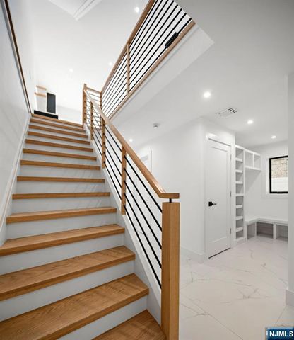 264 Grant Avenue, Cliffside Park, NJ 07010