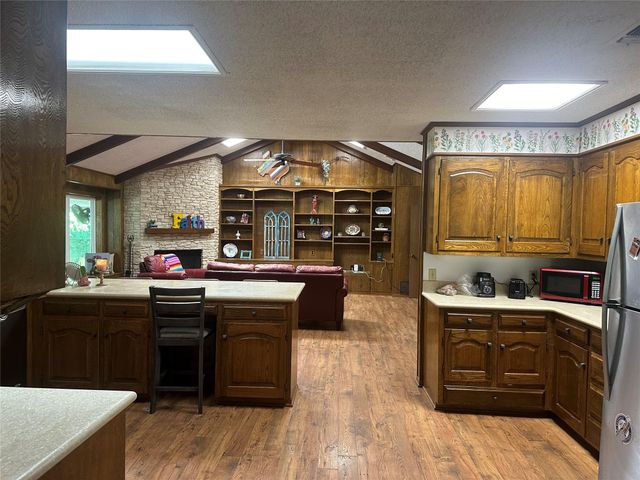 1188 E Oak Street, La Grange, TX 78945