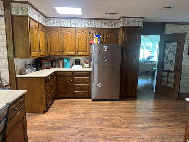 1188 E Oak Street, La Grange, TX 78945