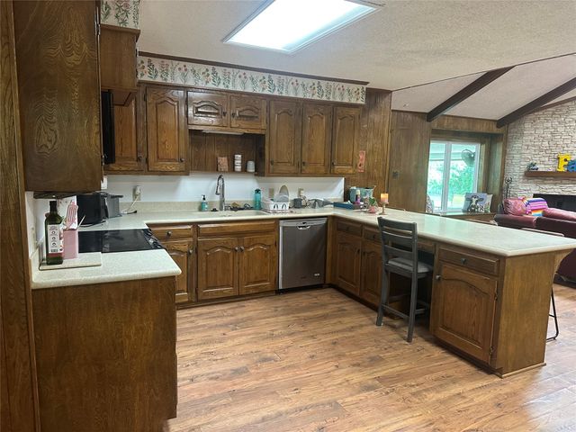 1188 E Oak Street, La Grange, TX 78945