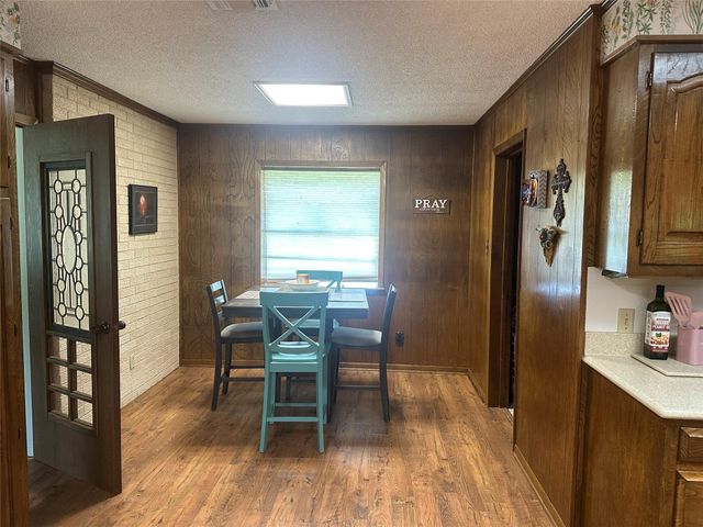 1188 E Oak Street, La Grange, TX 78945