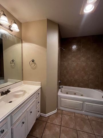 2317 99th Street, Lubbock, TX 79423